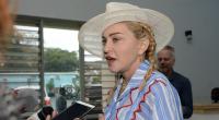 Madonna leckt in ihrem neuesten Instagram-Post aus einem Hundenapf.