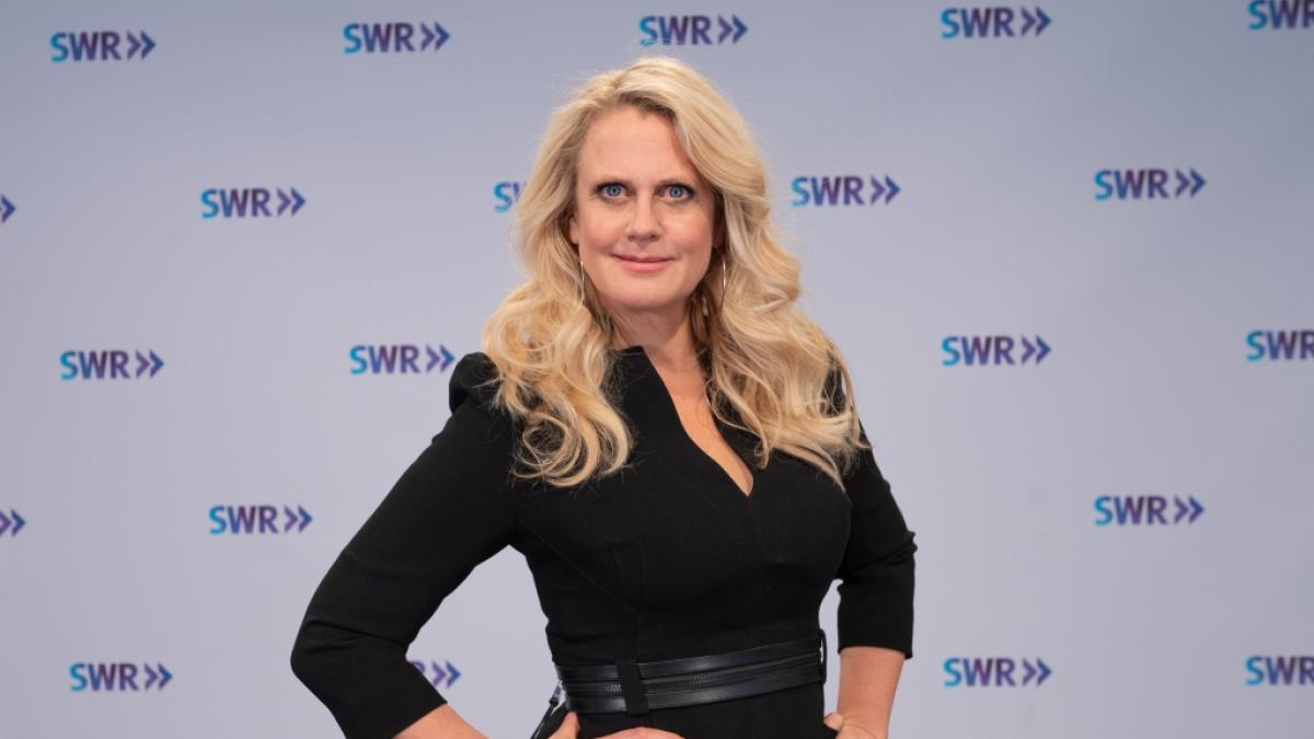 Barbara Sch&ouml;neberger begeistert ihre Fans mit einem alten Modelfoto bei Instagram. (Foto)