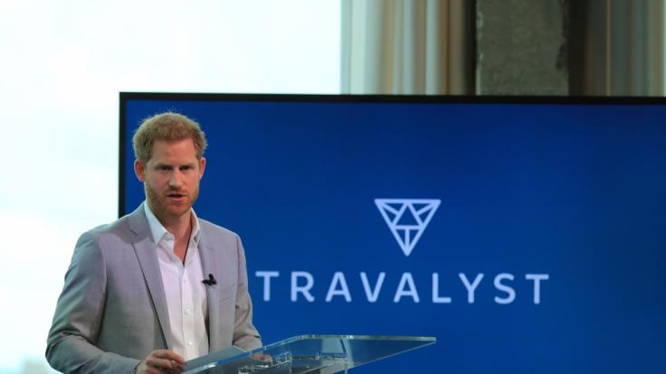 Prinz Harry bezieht erstmals Stellung nach Privatjet-Ärger.