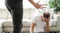 In Schweden hat eine Frau monatelang ihren Ehemann verprügelt.
