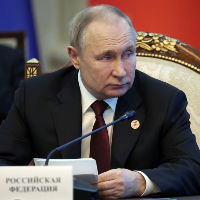 Putin-Kommandeure schauen eigenen Soldaten beim Sterben zu