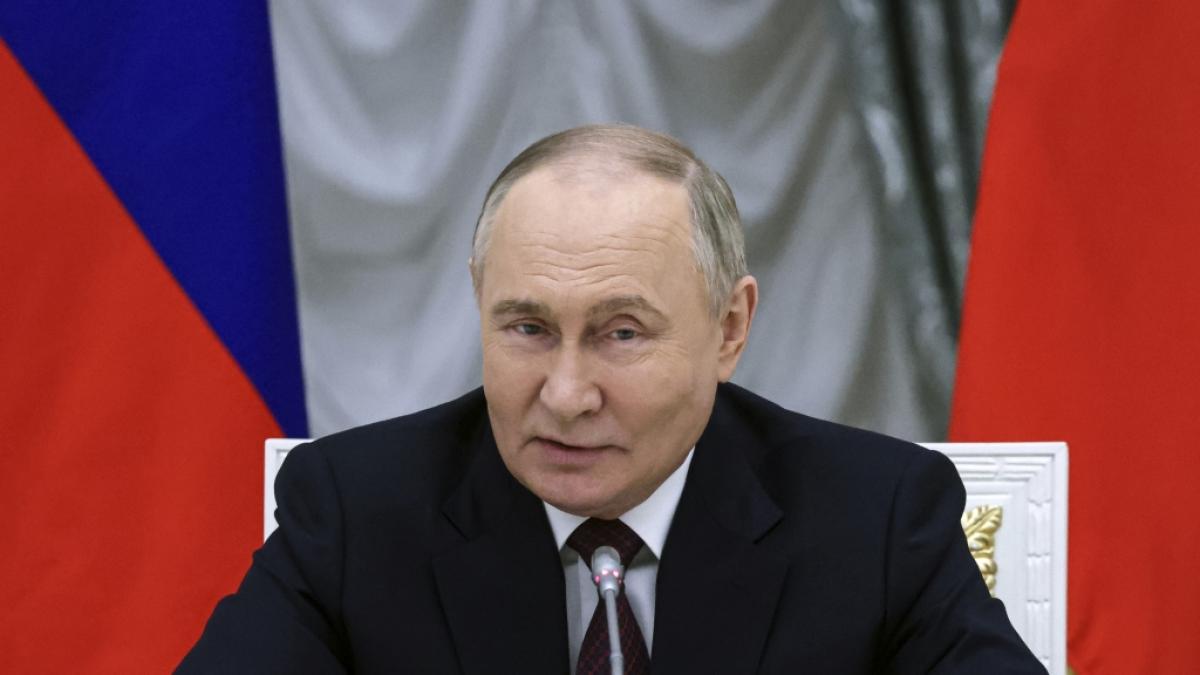 Wladimir Putin holte seinen m&ouml;glichen Thronfolger zur&uuml;ck in den Kreml. (Foto)