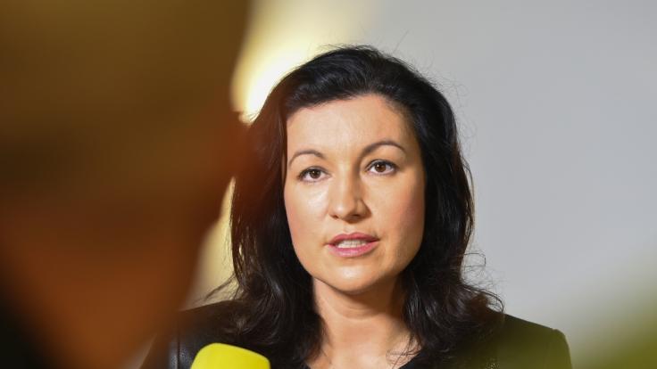 Dorothee Bär (CSU), Staatsministerin für Digitales, trauert um ihren Schwiegervater Hans Bär.