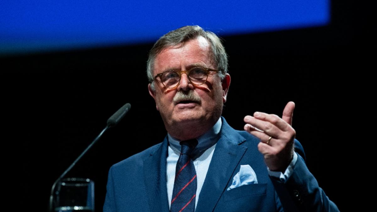 Welt&auml;rztechef Frank Ulrich Montgomery warnt vor einem Corona-"Tsunami" durch steigende Infektionszahlen. (Foto)