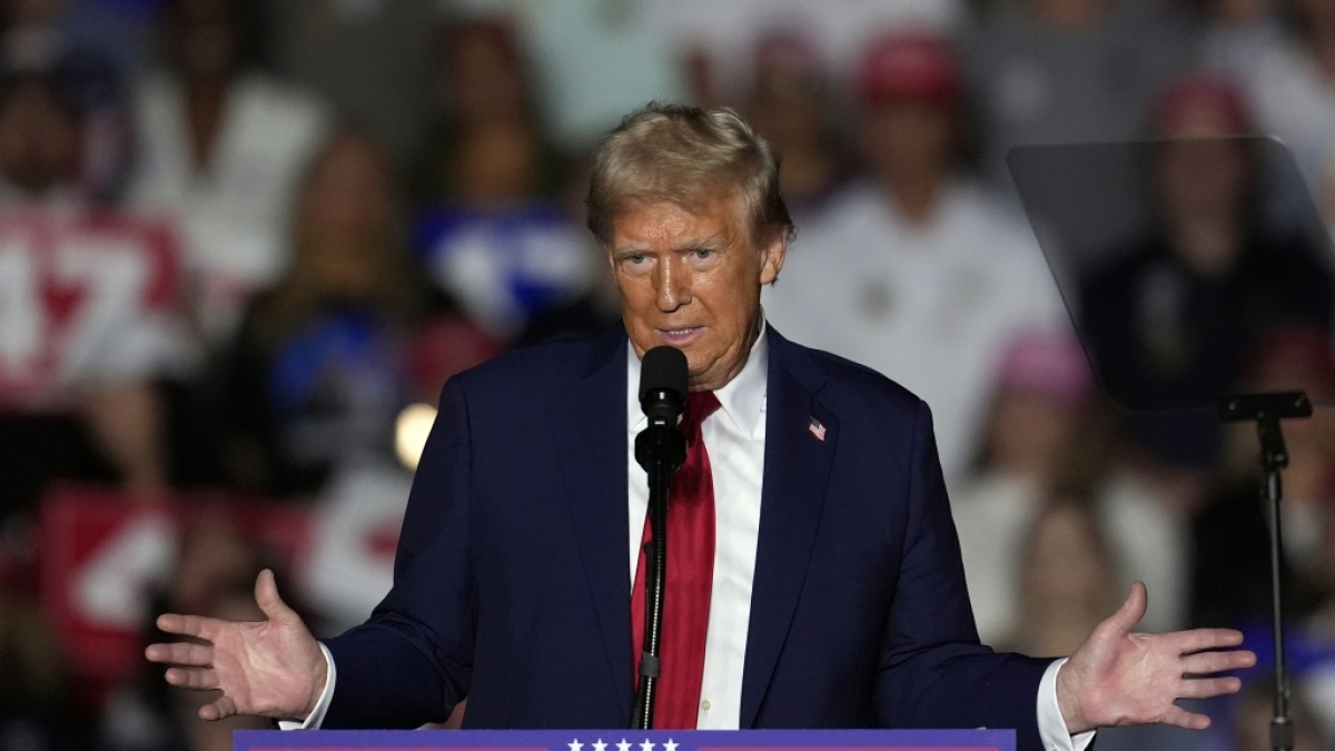 Der republikanische US-Pr&auml;sidentschaftskandidat und ehemalige US-Pr&auml;sident Donald Trump spricht bei einer Wahlkampfveranstaltung im McCamish Pavilion in Atlanta, Georgia. (Foto)