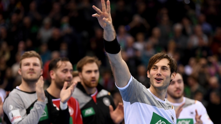 Der deutsche Handballer Uwe Gensheimer: Deutschland startete mit klarem Sieg gegen Montenegro in die EM.