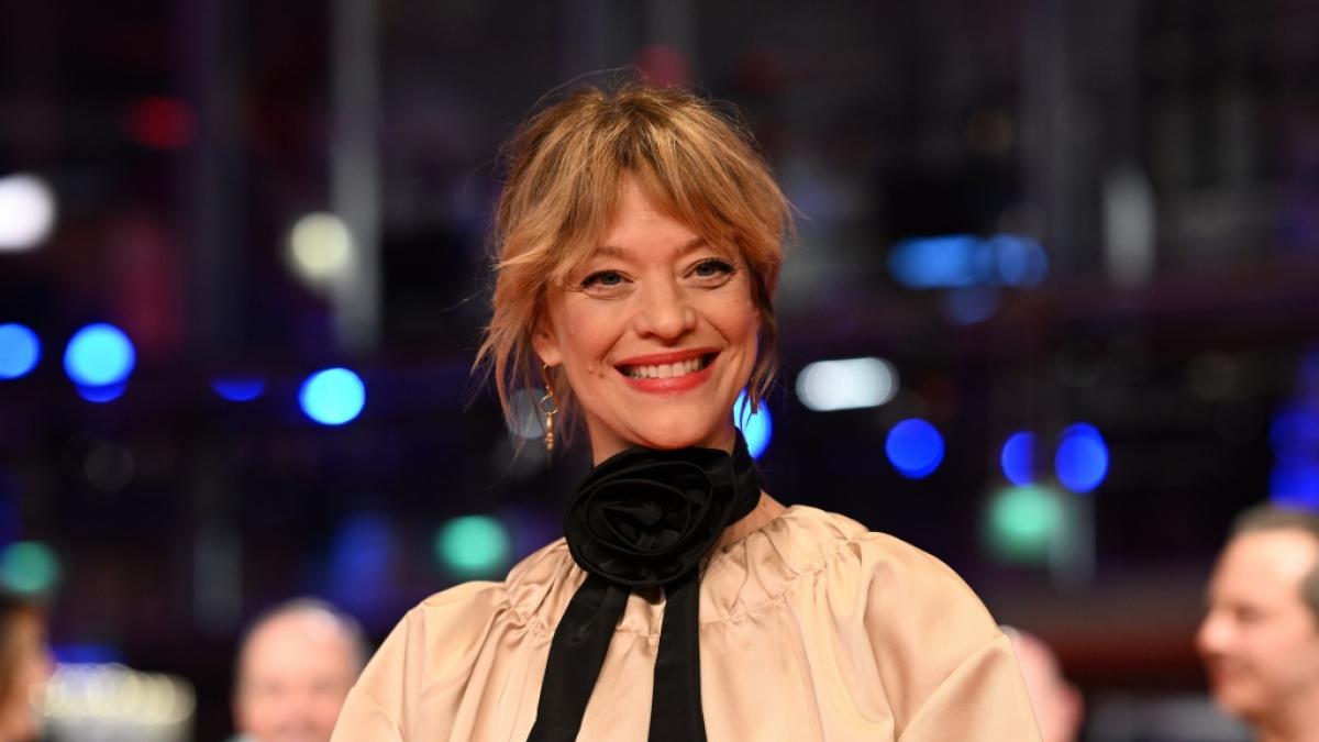 Heike Makatsch am Er&ouml;ffnungsabend der Berlinale 2024. (Foto)