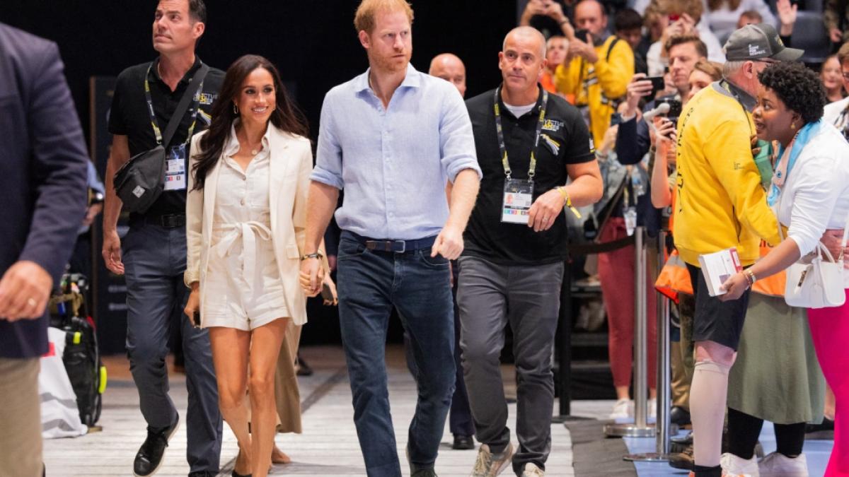 Prinz Harry hat seinen Kritikern die kalte Schulter gezeigt und trotz Protesten eine umstrittene Auszeichnung angenommen. (Foto)