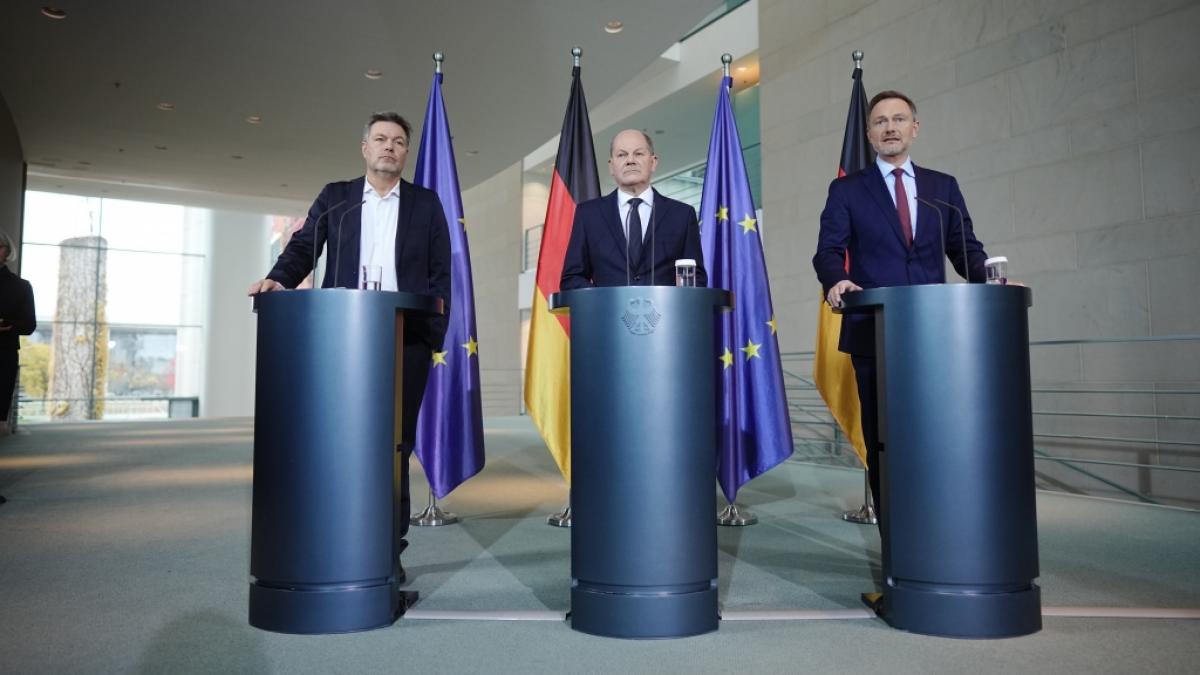Wo kann die Ampel-Regierung um Wirtschaftsminister Robert Habeck (Gr&uuml;ne), Kanzler Olaf Scholz (SPD) und Finanzminister Christian Lindner (FDP) im Haushalt 2024 sparen? (Foto)