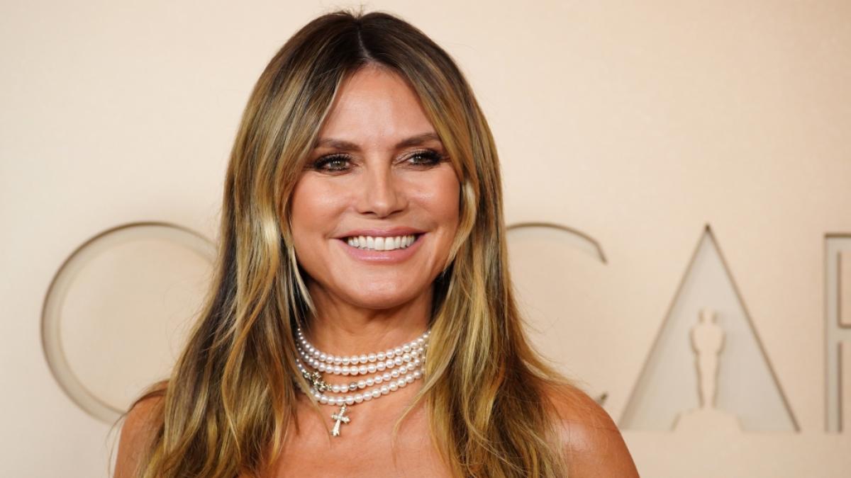Heidi Klum (53) zeigt sich bei Instagram gewohnt offen. Ihre Fans bekommen hier hautnah Einblicke in den wohlverdienten Sommerurlaub. (Foto)