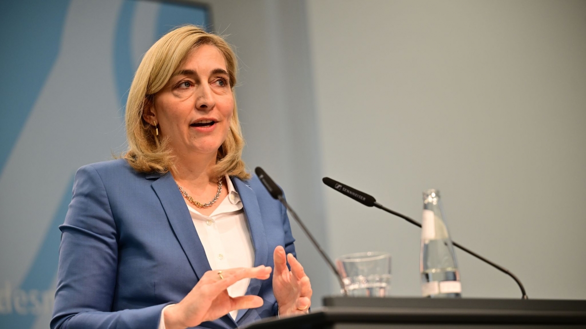Gesundheitsministerin Nina Warken (CDU) spricht &uuml;ber die geplante&nbsp;Finanzreform f&uuml;r die gesetzliche Krankenkasse. (Foto)