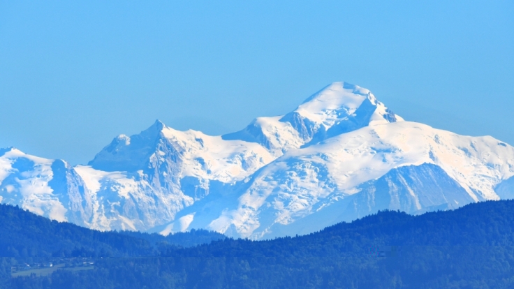 Am Mont Blanc ist eine Lawine abgegangen.