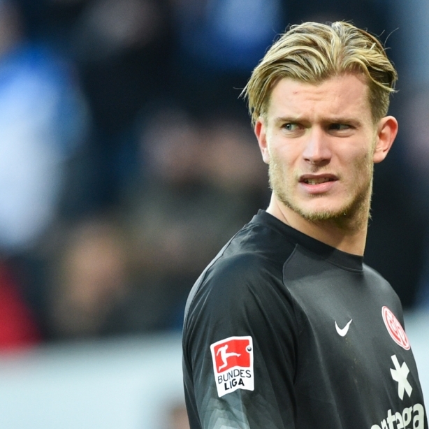 Dieser Torwart ist frisch verliebt - lernte er sie im Internet kennen?