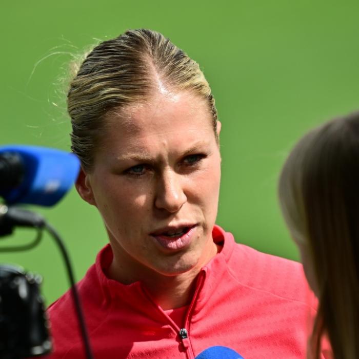 Das verrät die Nationalspielerin über ihr Leben abseits des Fußballs