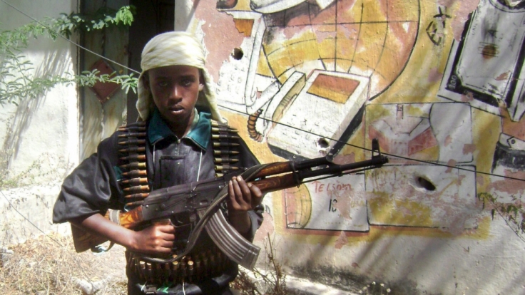 Junger Krieger: Vor allem in Afrika werden bei Bürgerkriegen immer wieder Kindersoldaten eingesetzt. Dass der IS auf Kinder als Waffen setzt, ist jedoch längst keine Neuigkeit mehr.
