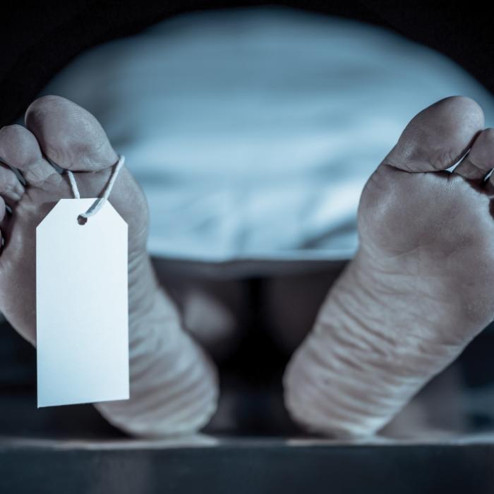 Fußballer begeht Selbstmord nach Nekrophilie-Schock um eigene Mutter