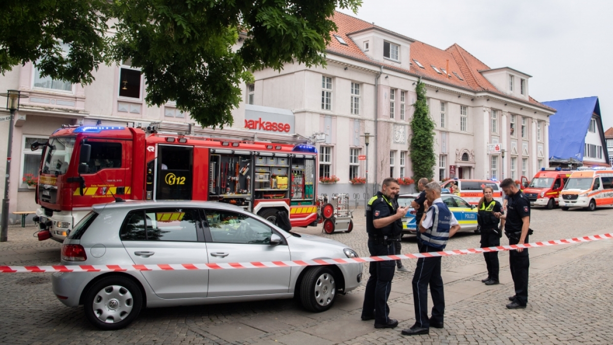 Die Polizei informiert &uuml;ber einen aktuellen Feuerwehreinsatz (Symbolbild). (Foto)