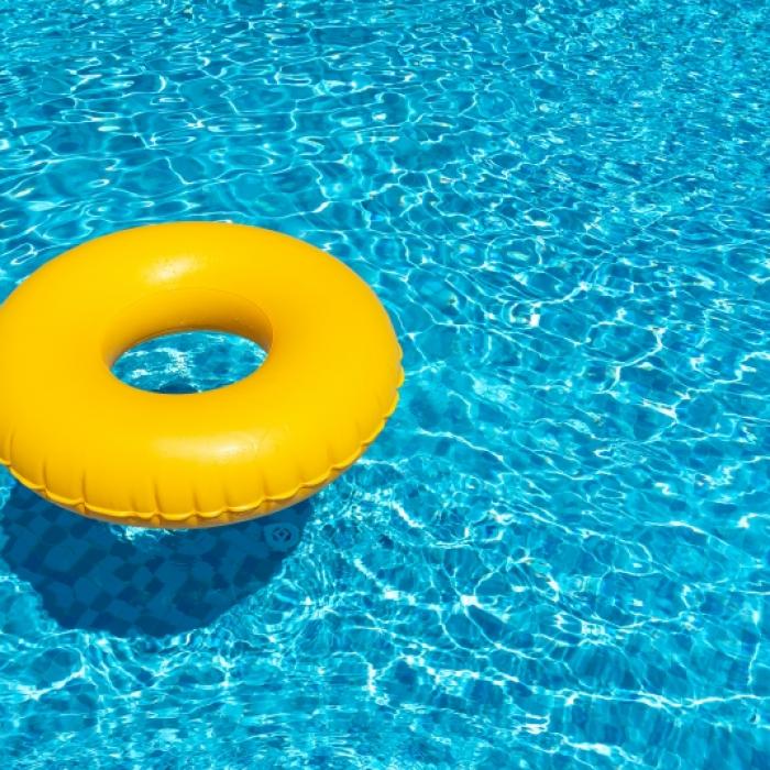 Er wollte Cola holen! Junge (6) im Pool ertrunken