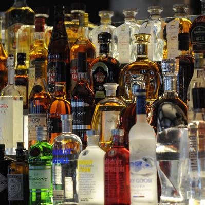 Verschiedene Alkohol-Arten lösen unterschiedliche Reaktionen aus