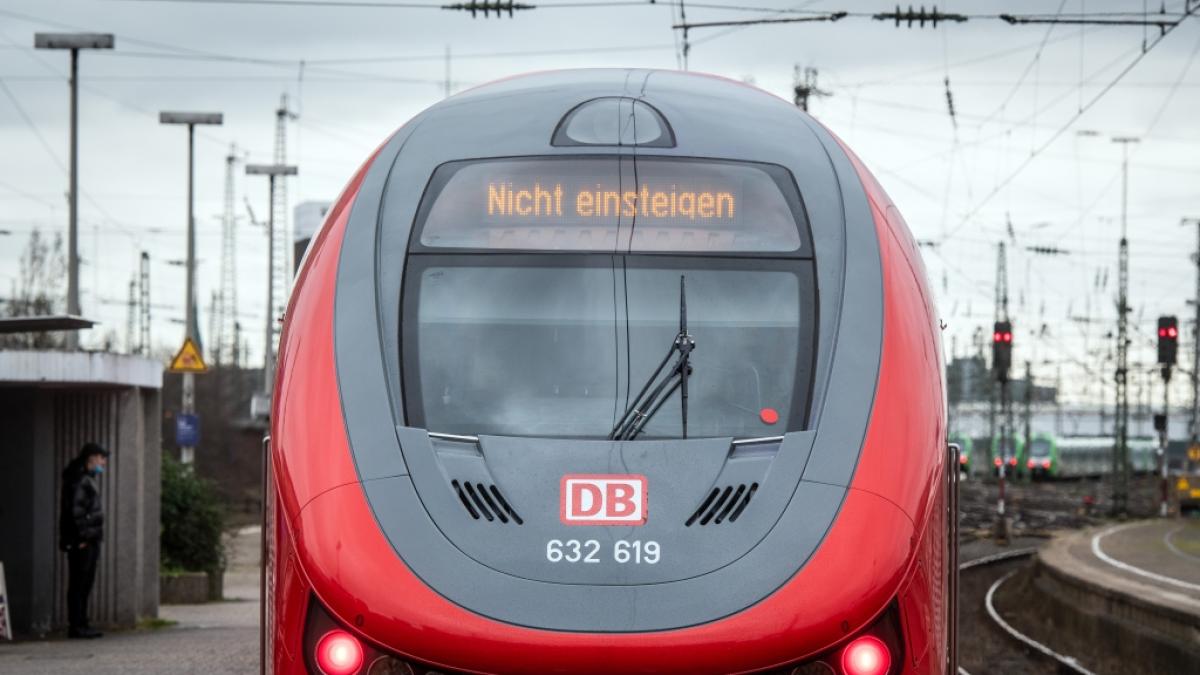 Fahrg&auml;ste der Deutschen Bahn m&uuml;ssen sich ab kommender Woche auf weitere Streiks einstellen. (Foto)