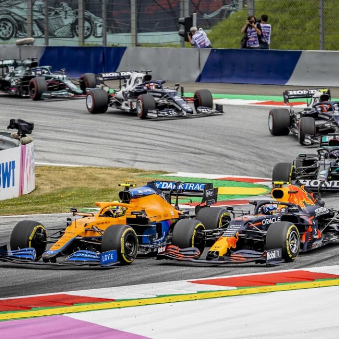 Hamilton profitiert von Verstappens Formel-1-Crash - Vettel raus