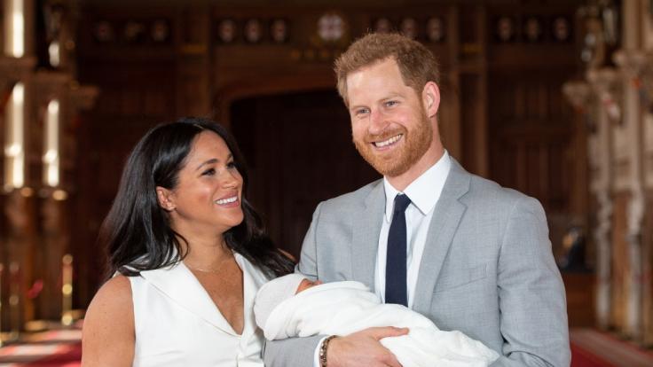 Prinz Harry und sein Sohn Archie Harrison Mountbatten-Windsor stehen auf den Plätzen sieben und acht.