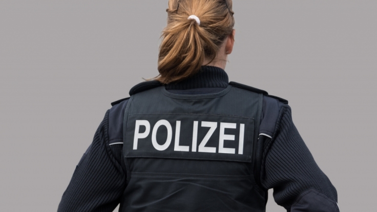 Die Polizei Sachsen bittet um Mithilfe bei der Suche nach der 14-jährigen Lara R., die am 1. Februar in Marienberg verschwand (Symbolfoto).