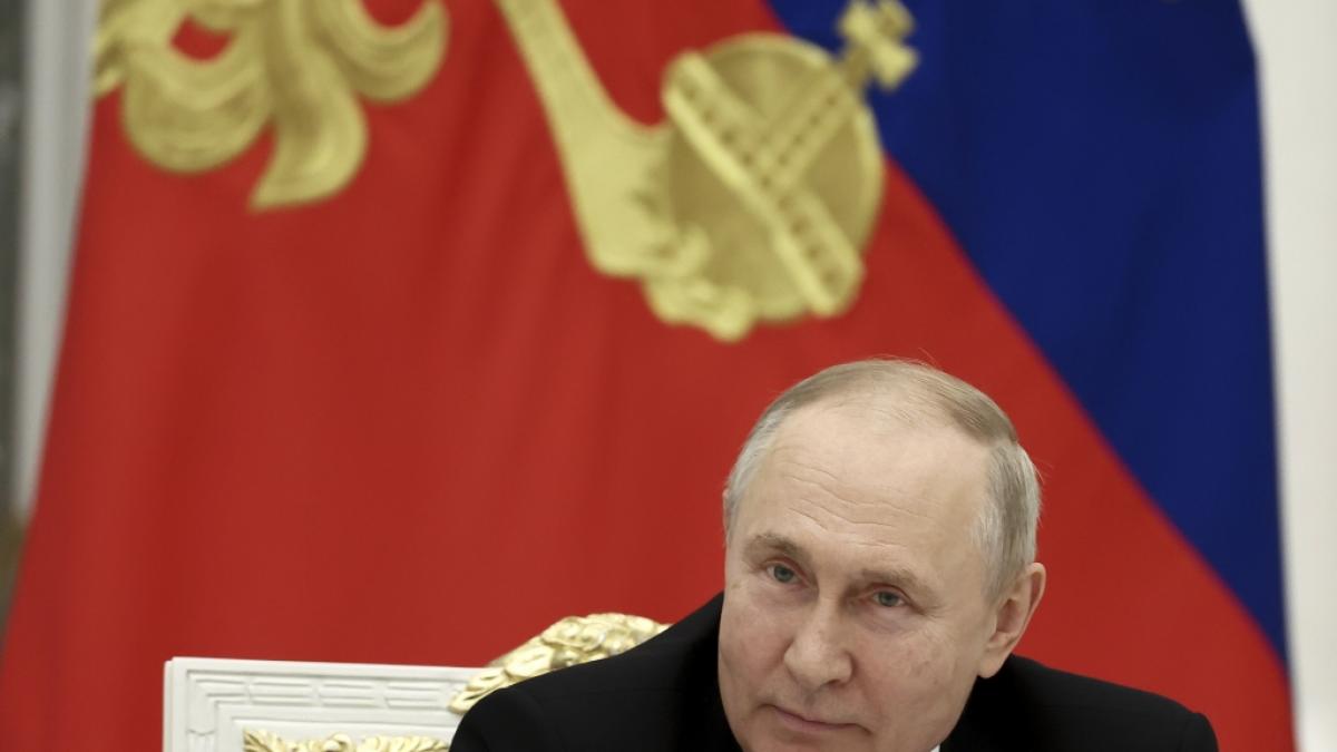 Wladimir Putin zeigte sich k&uuml;rzlich mit schiefem Mund. (Foto)