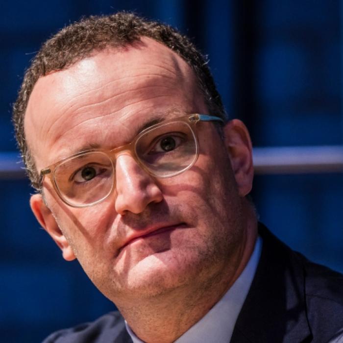 Nach Sardinien-Eklat - Spahn macht per WhatsApp Schluss