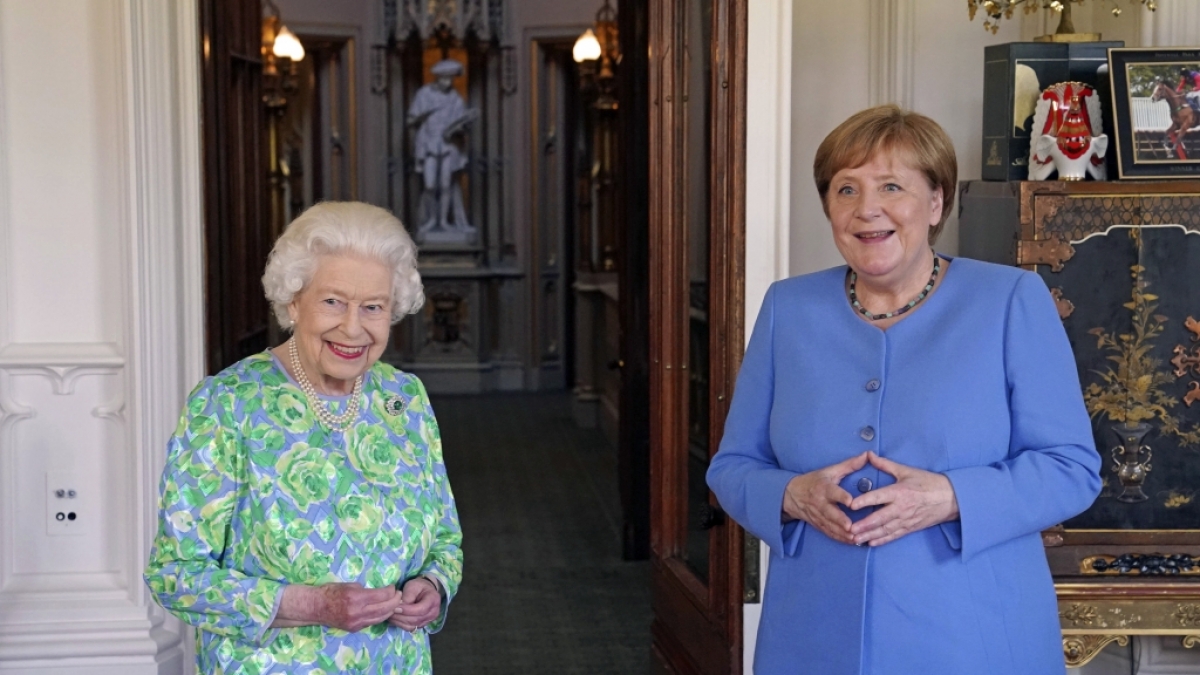 Angela Merkel besuchte Queen Elizabeth II. auf Schloss Windsor. (Foto)