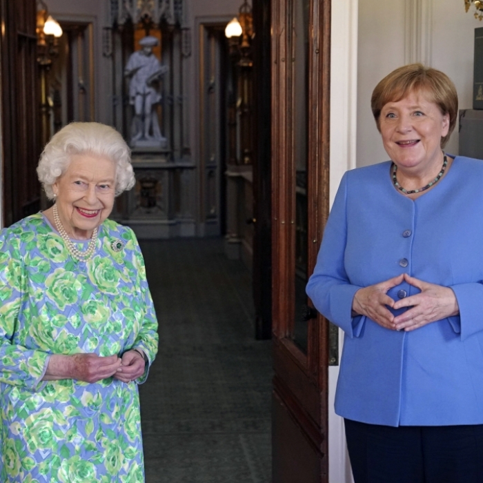 Nach Privataudienz bei der Queen! Twitter verspottet 