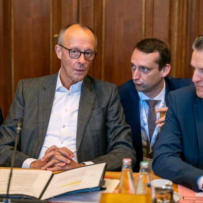 Bundeskanzler besiegelt Trennung - ER wird neuer Büroleiter im Kanzleramt