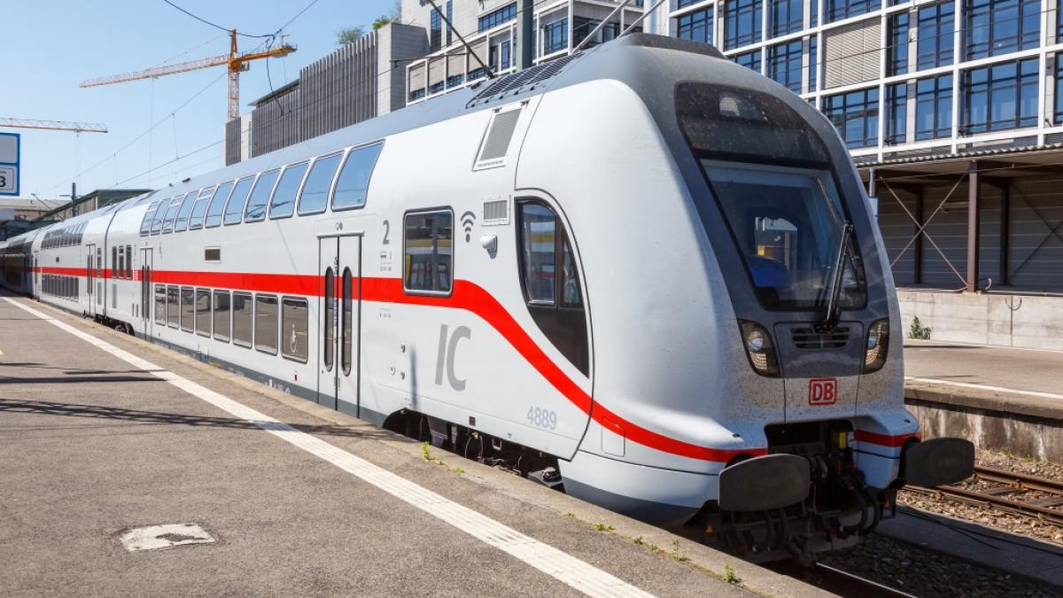 Bahnkunden m&uuml;ssen bald in allen Intercity-Z&uuml;gen auf die Bordbistros verzichten. (Symbolfoto) (Foto)