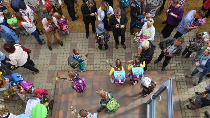Die Eltern im Berliner Stadtteil Friedenau sind besorgt - ein Kinderschänder belästigt ihre Kinder. (Symbolbild)