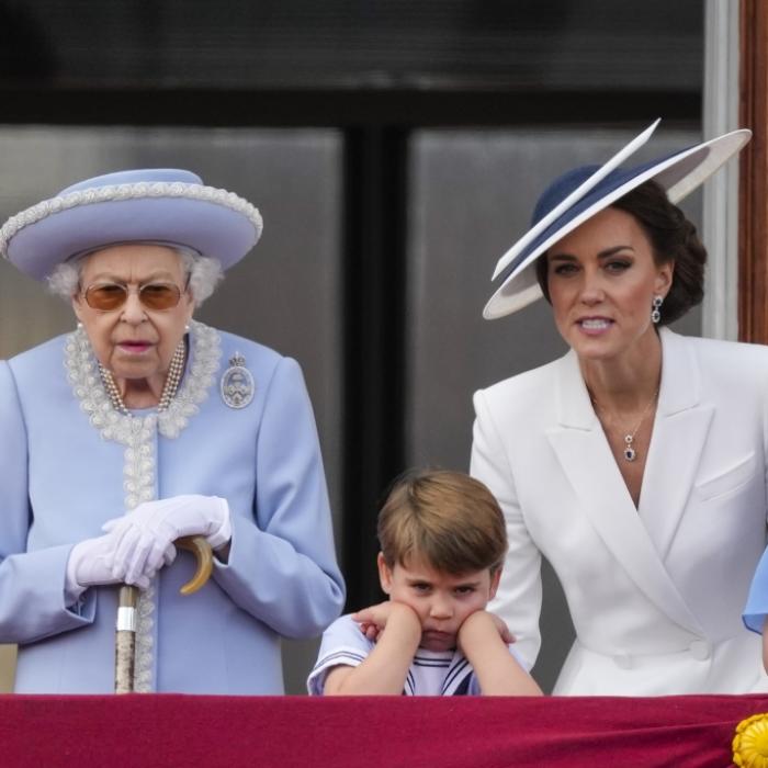 Fieser Seitenhieb! Kate nutzt Queen-Geburtstag für Harry-Meghan-Diss