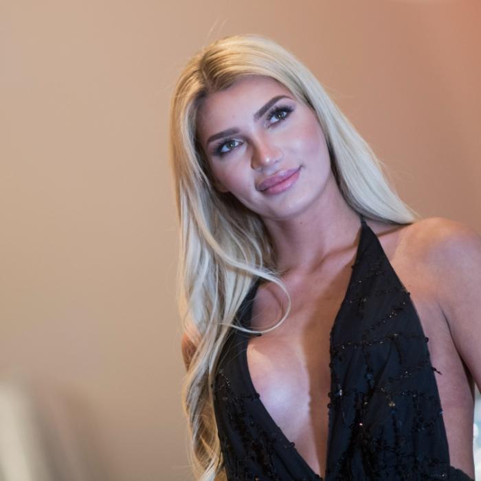 So lebt das Transgender-Model abseits des Fernsehens