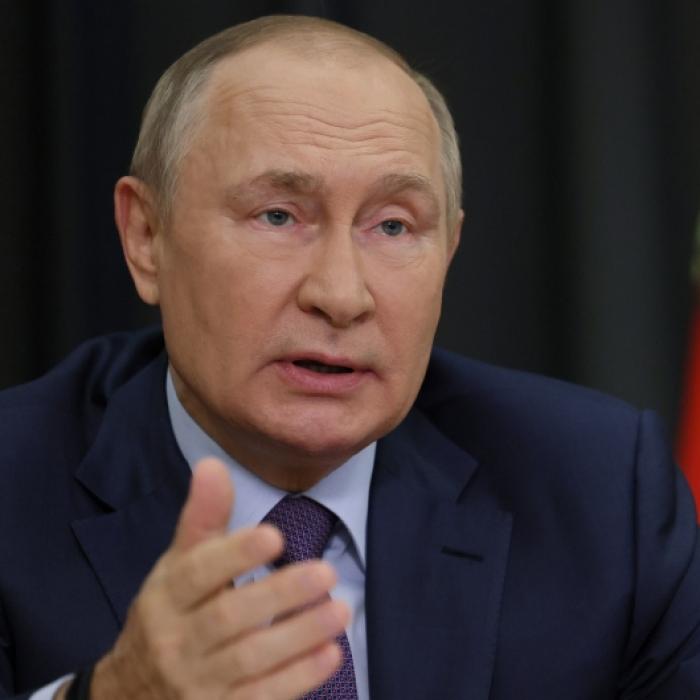 Front-Video zeigt! HIMARS-Einschläge sprengen Putin-Einheit in die Luft