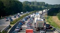 Am ersten August-Wochenende drohen Mega-Staus auf Deutschlands Autobahnen.