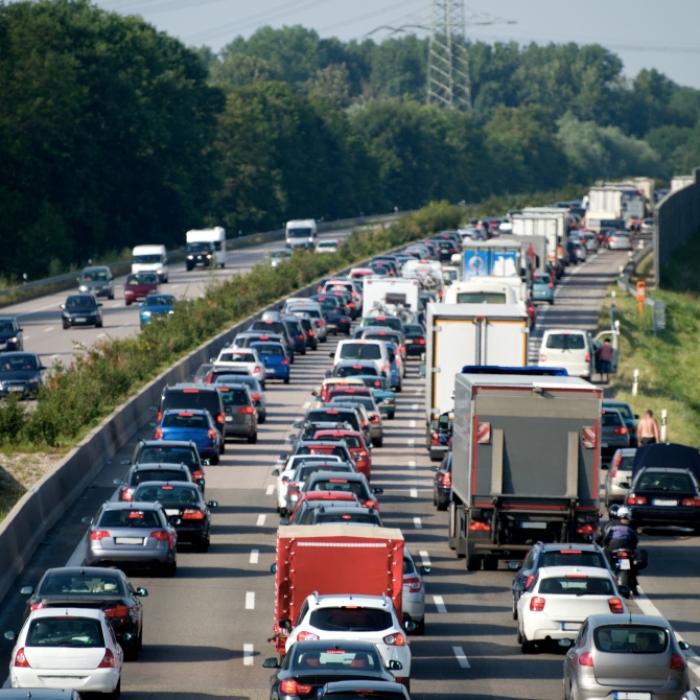 Sommerferien-Ende in NRW! Auf DIESEN Autobahnen wird es heute eng