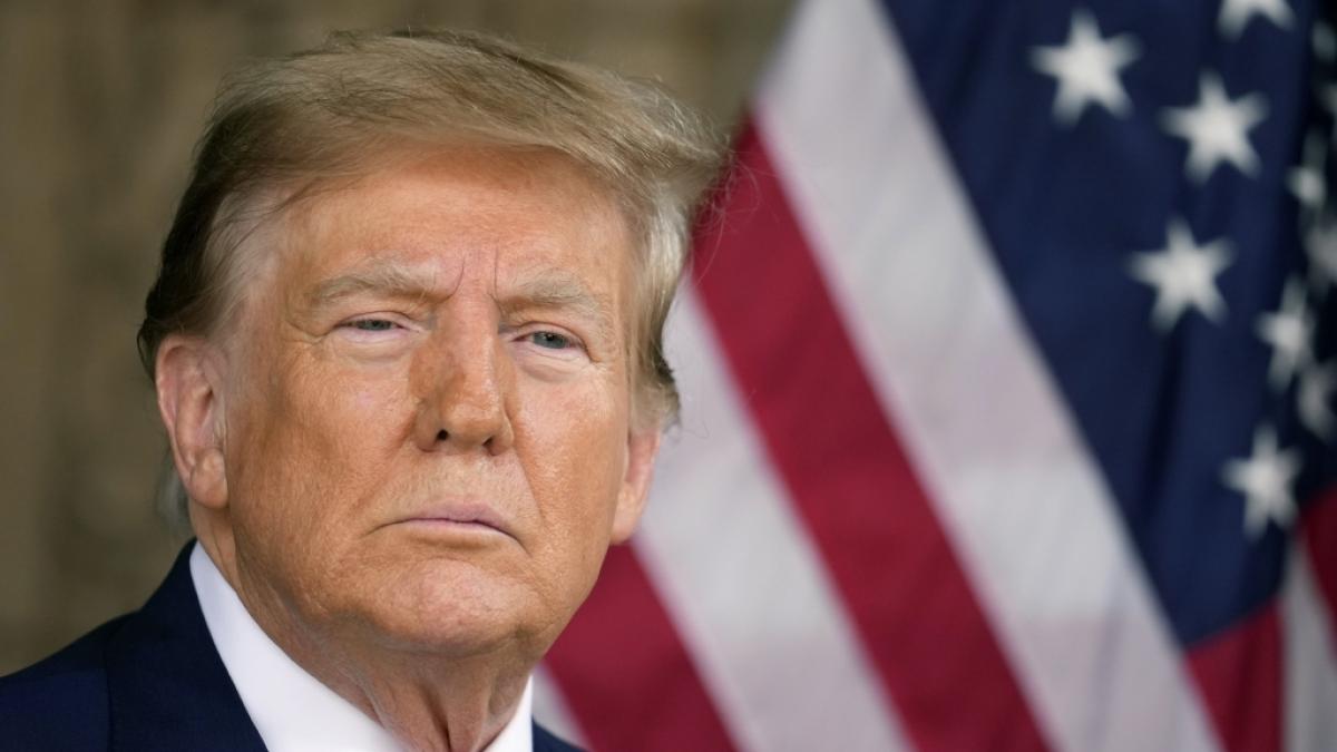 Donald Trump &auml;u&szlig;ert sich abermals zum Foto-Streit mit Italiens Ministerpr&auml;sidentin&nbsp;Giorgia Meloni. (Foto)