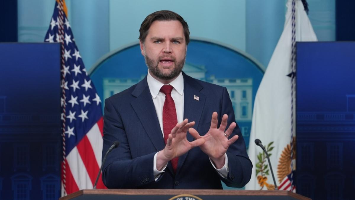 J.D. Vance gibt der durch einen ICE-Beamten erschossenen Frau die Schuld an der Tat. (Foto)