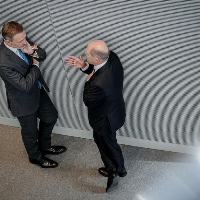 Was hat Bundeskanzler Scholz dem Finanzminister versprochen?