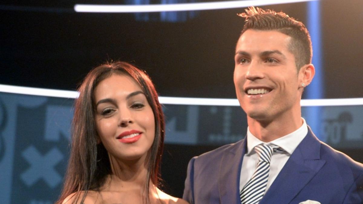 Georgina Rodriguez wirbt im Bikini f&uuml;r britishes Modeunternehmen. (Foto)