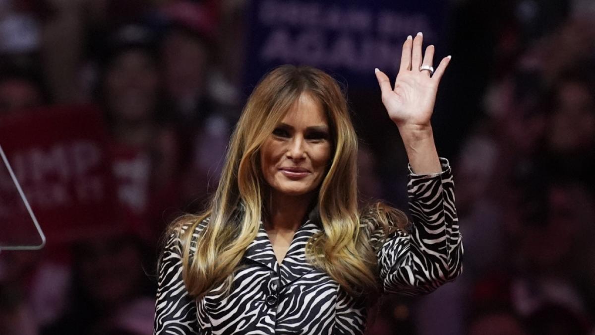 Im russischen Staatsfernsehen wurden H&uuml;llenlosfotos von Melania Trump gezeigt. (Foto)