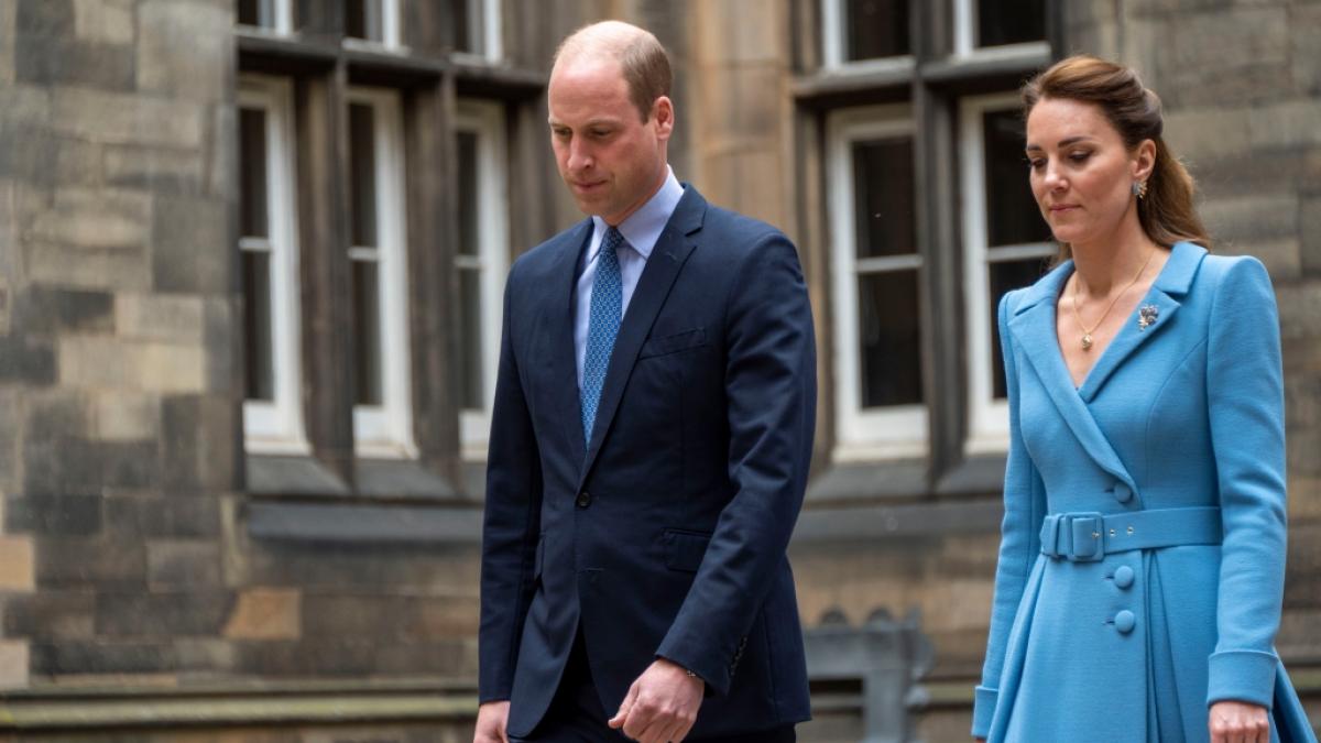 Wenn die Pflicht ruft, m&uuml;ssen auch royale Traumpaare wie Prinz William und Herzogin Kate einer Trennung zustimmen. (Foto)