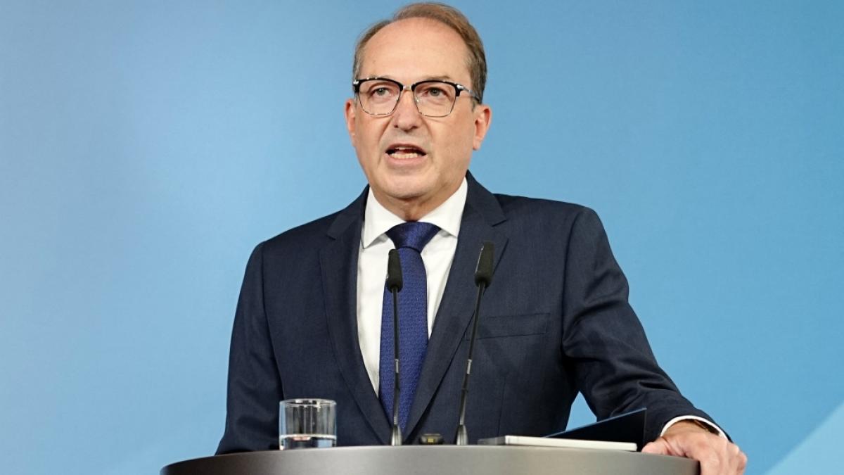 Alexander Dobrindt spricht bei einer Pressekonferenz (Archivbild). (Foto)