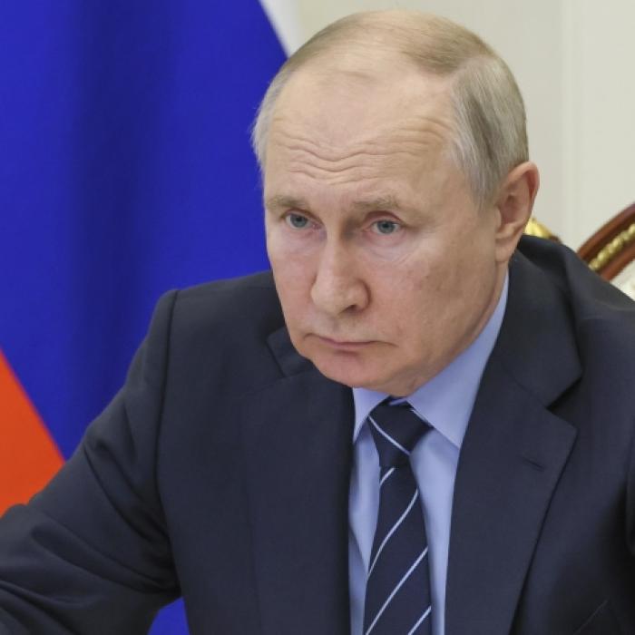 Er mähte gerade den Rasen! Putin-Oberst von Drohne getötet