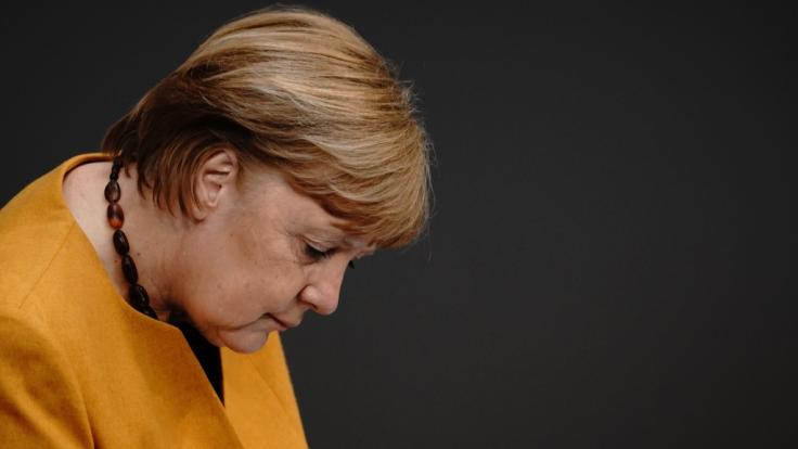 Bundeskanzlerin Merkel hat die Beschlüsse zu zusätzlichen Oster-Ruhetagen revidiert - und für ihre öffentliche Entschuldigung viel Respekt erhalten.