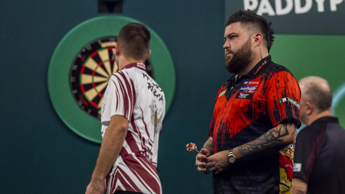 PDC-Stars wie Michael "The Bully Boy" Smith haben daf&uuml;r gesorgt, dass das Darts-Fieber weltweit grassiert - diese Tipps erleichtern Anf&auml;ngern den Darts-Start. (Foto)