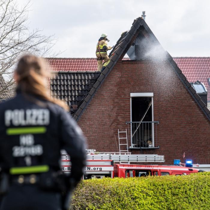 Familienvater erwürgte Ehefrau (40) und erstickte Töchter (5, 3)